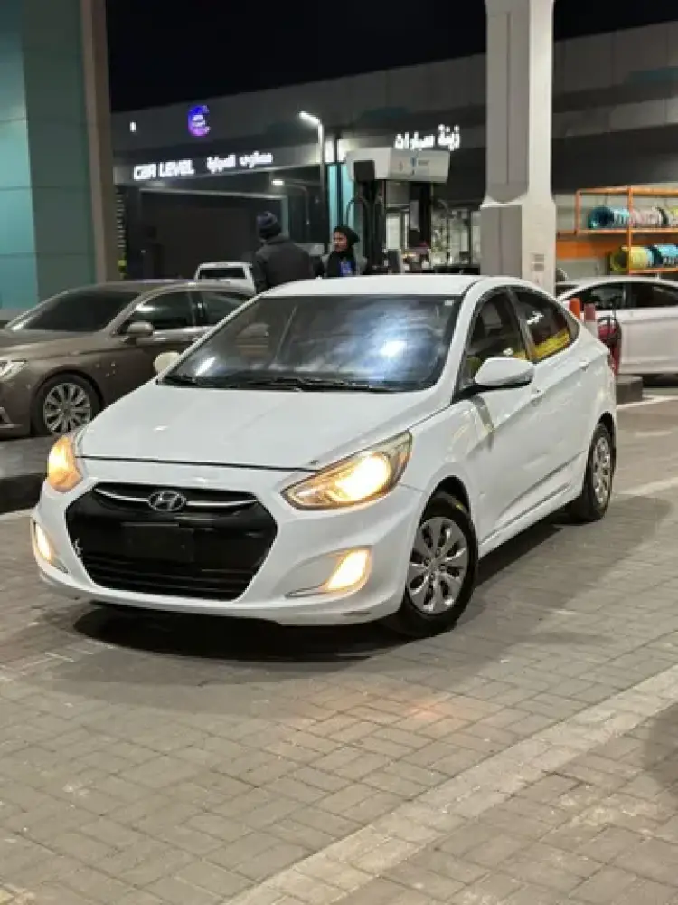 hyundai hyundai-accent image Hyundai Accent 2017