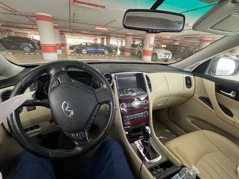 إنفينيتي QX50 2016