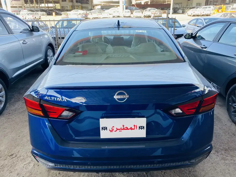Nissan Altima 2024