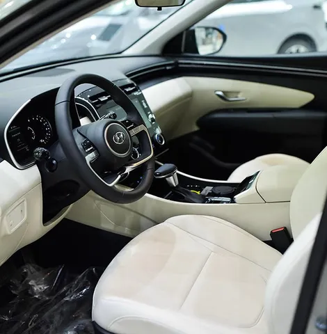Discover undefined undefined Exterior Interior Images.Find all aspects and details of cars.