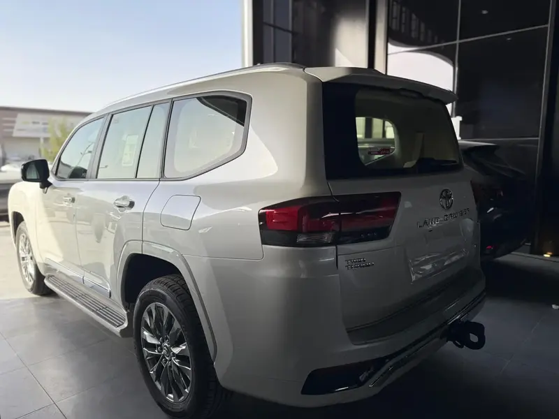Toyota Land Cruiser 70 2025