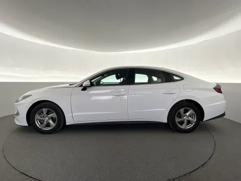 Discover undefined undefined Exterior Interior Images.Find all aspects and details of cars.