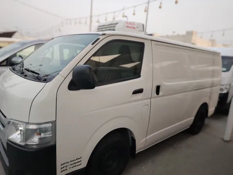 Toyota Hiace CHILLER VAN 2017