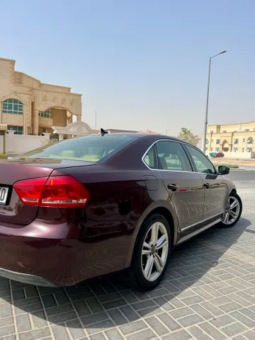 استكشف undefined undefined الصور الخارجية والداخلية. اكتشف جميع جوانب وتفاصيل السيارات.