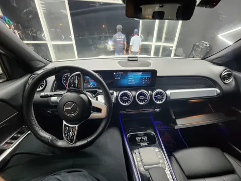 Discover undefined undefined Exterior Interior Images.Find all aspects and details of cars.