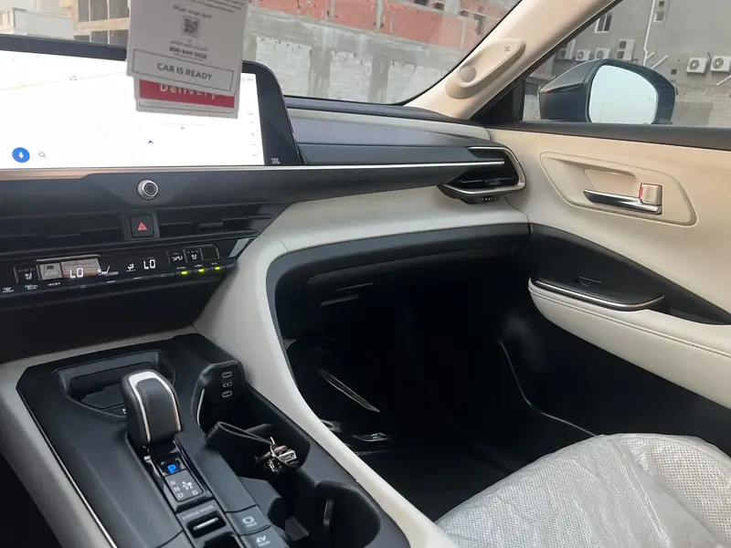 Toyota Crown 2023
