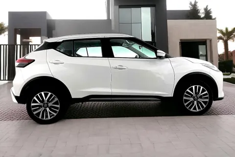 Discover undefined undefined Exterior Interior Images.Find all aspects and details of cars.
