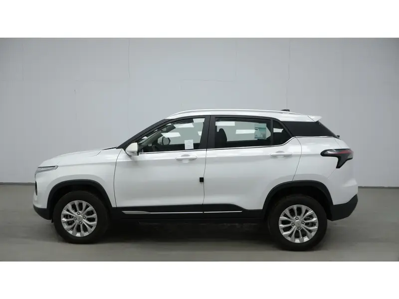 Discover undefined undefined Exterior Interior Images.Find all aspects and details of cars.