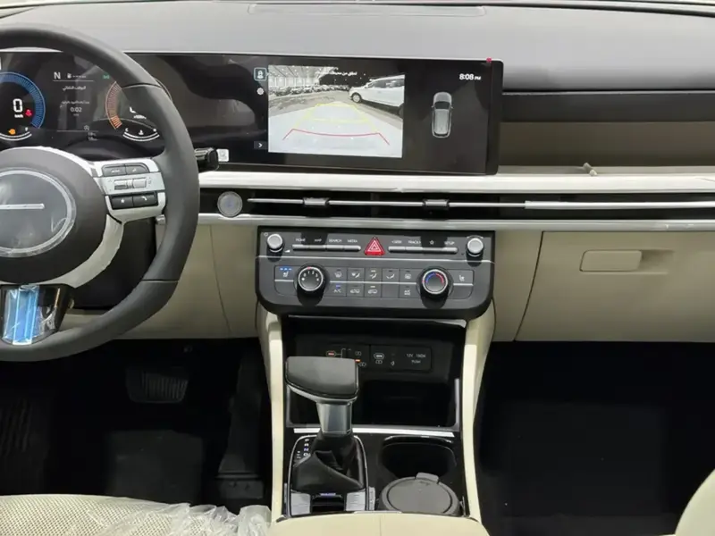 Discover undefined undefined Exterior Interior Images.Find all aspects and details of cars.