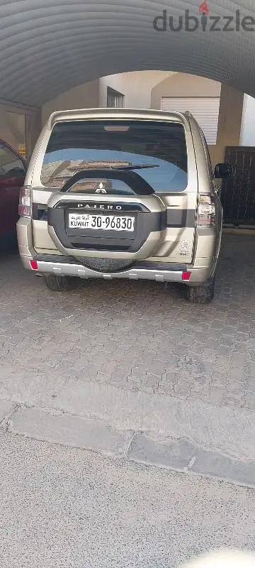 ميتسوبيشي باجيرو 2015