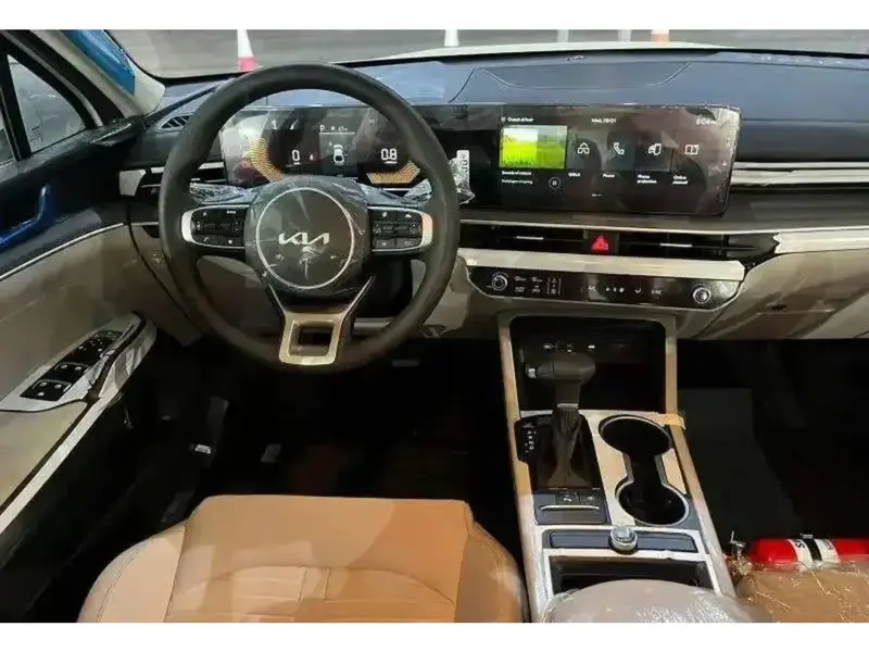 KIA K5 2025