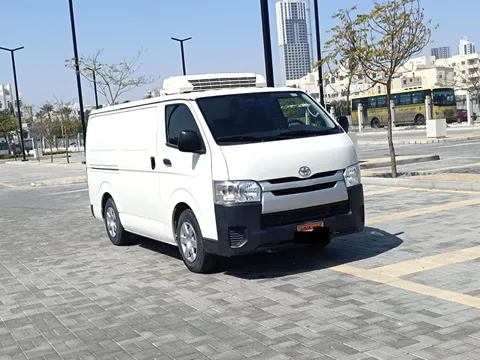 Discover undefined undefined Exterior Interior Images.Find all aspects and details of cars.