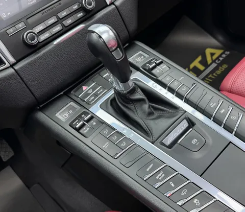 Discover undefined undefined Exterior Interior Images.Find all aspects and details of cars.