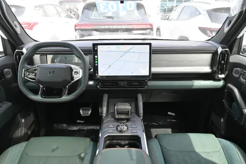 Discover undefined undefined Exterior Interior Images.Find all aspects and details of cars.