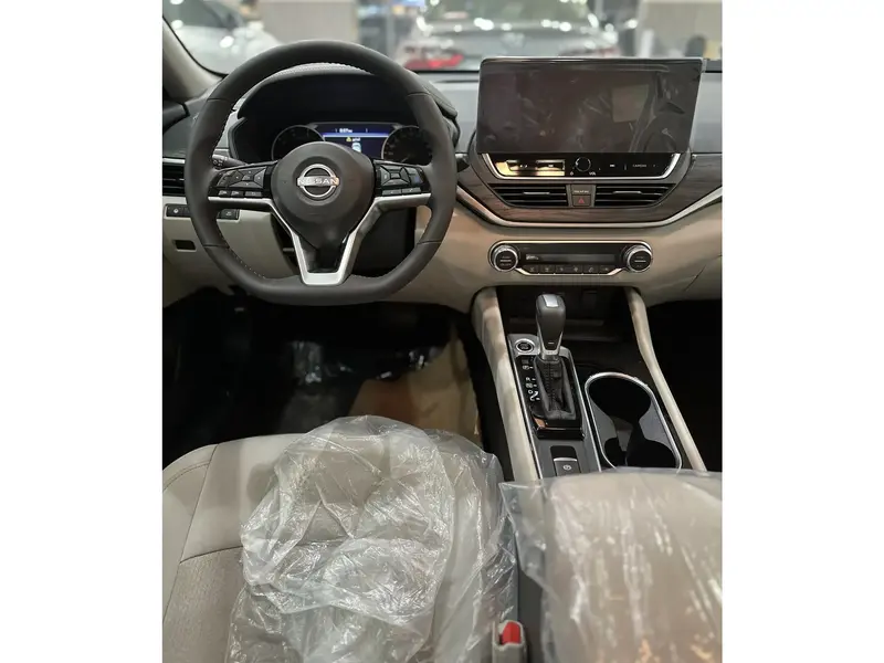 Nissan Altima 2025