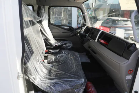 Discover undefined undefined Exterior Interior Images.Find all aspects and details of cars.