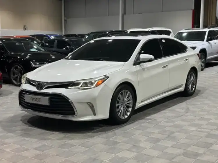 toyota toyota-avalon image Toyota Avalon 3.5L V6 Limited 2016