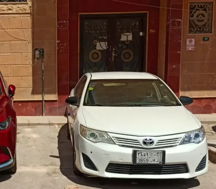 toyota toyota-camry image Toyota Camry 2.5L LE Hybrid (212 HP) 2014