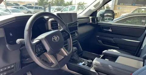 Discover undefined undefined Exterior Interior Images.Find all aspects and details of cars.