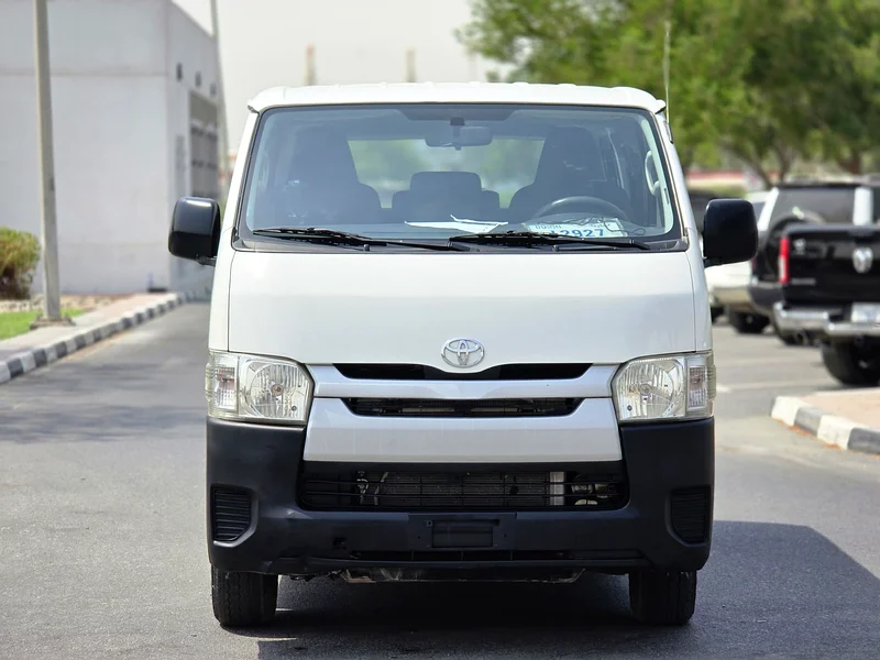 Toyota Hiace 2016