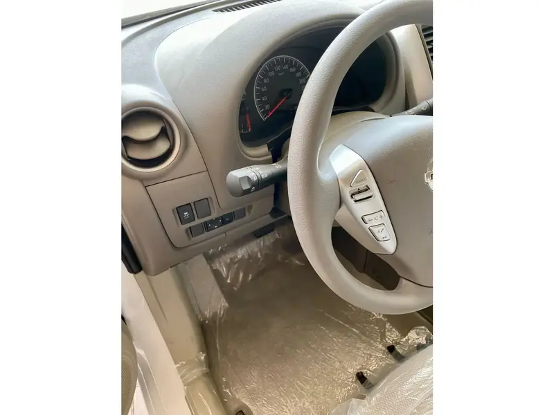 Nissan Sunny 2024