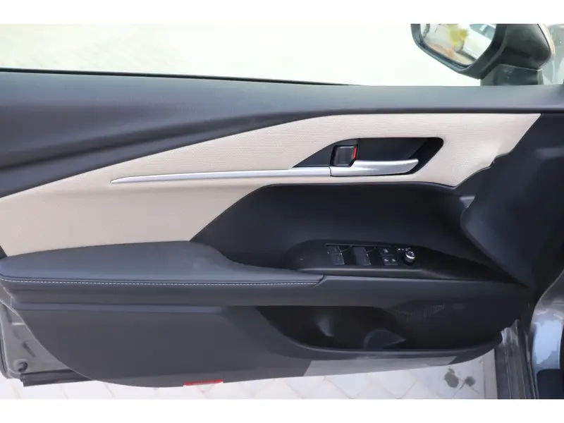 Toyota Camry 2025