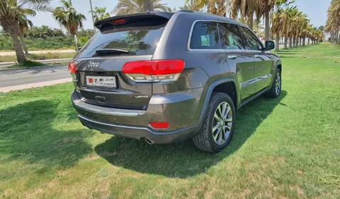 Discover undefined undefined Exterior Interior Images.Find all aspects and details of cars.