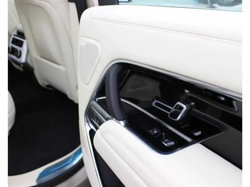 Land Rover Discovery 2025