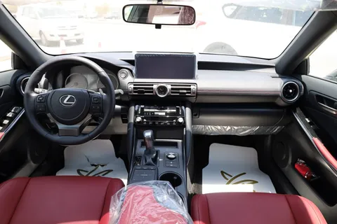 Discover undefined undefined Exterior Interior Images.Find all aspects and details of cars.