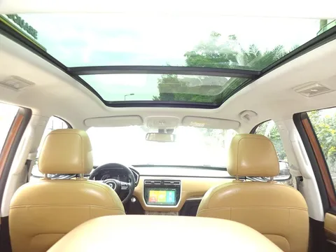 Discover undefined undefined Exterior Interior Images.Find all aspects and details of cars.