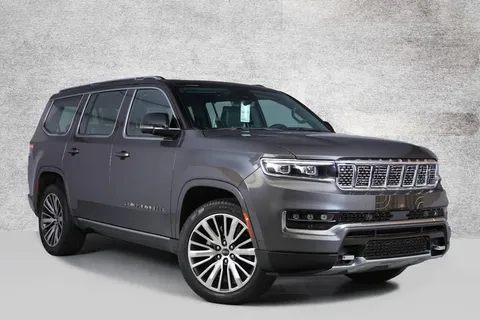 Discover undefined undefined Exterior Interior Images.Find all aspects and details of cars.