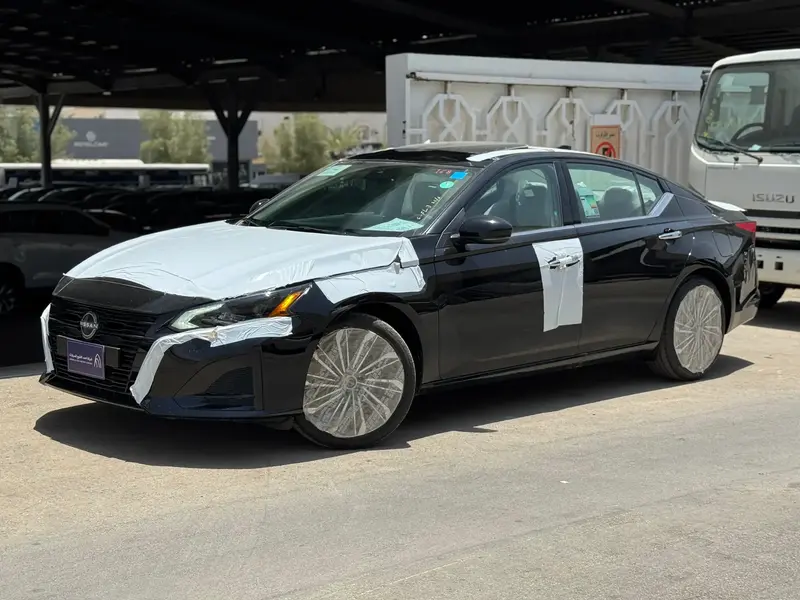 Nissan Altima 2025