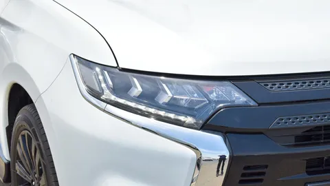 Discover undefined undefined Exterior Interior Images.Find all aspects and details of cars.