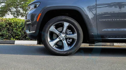 Discover undefined undefined Exterior Interior Images.Find all aspects and details of cars.
