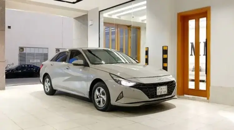 hyundai hyundai-elantra image Hyundai Elantra 2022