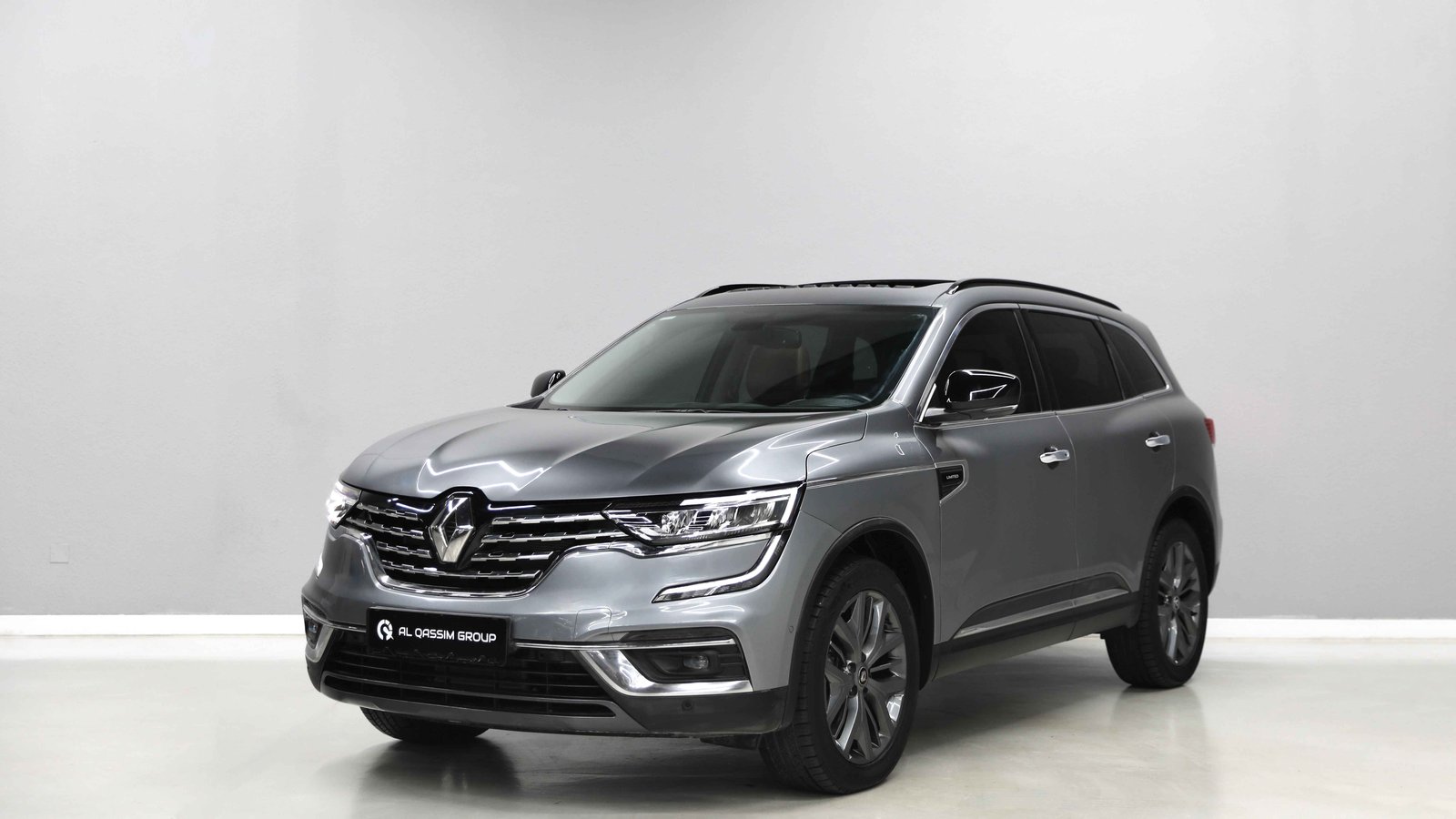 Discover undefined undefined Exterior Interior Images.Find all aspects and details of cars.