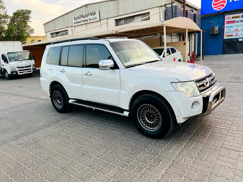 Mitsubishi Pajero 2011