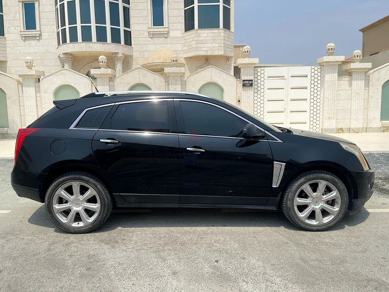 كاديلاك SRX 2015