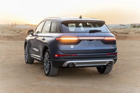 Discover undefined undefined Exterior Interior Images.Find all aspects and details of cars.