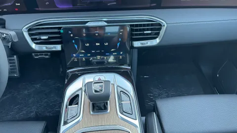 New Hongqi E-HS9 Flagship (7 Seats) 2024