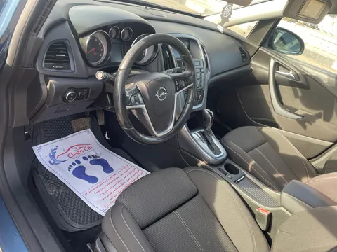 Discover undefined undefined Exterior Interior Images.Find all aspects and details of cars.
