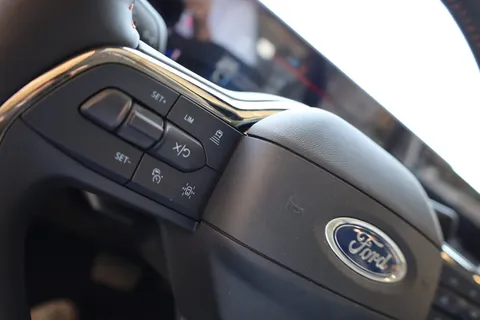 New Ford Taurus 2.0L EcoBoost Titanium  2023