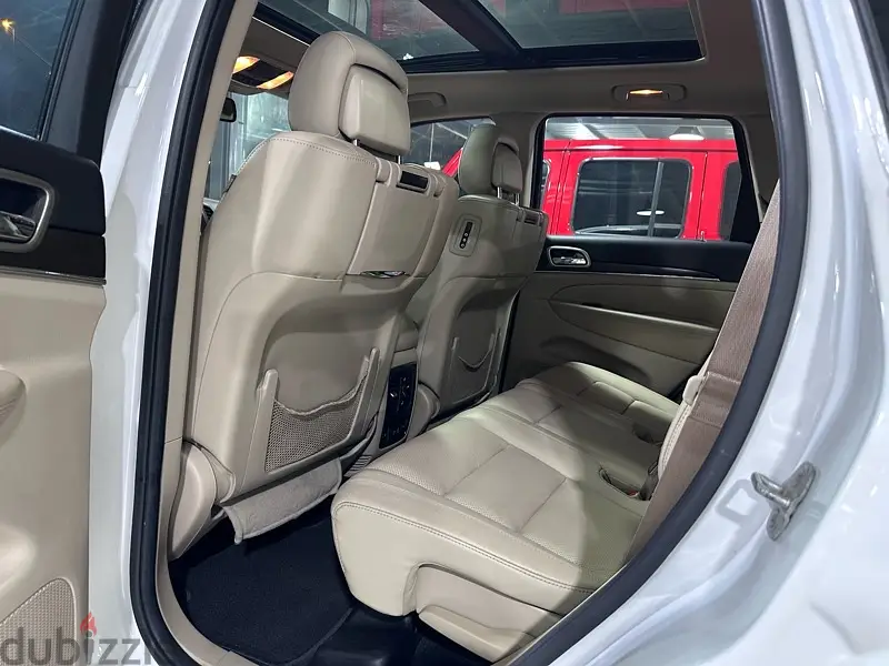 جيب جراند شيروكي 2014