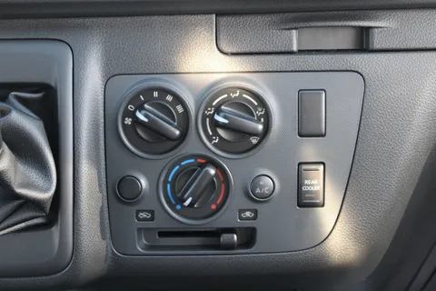 Discover undefined undefined Exterior Interior Images.Find all aspects and details of cars.