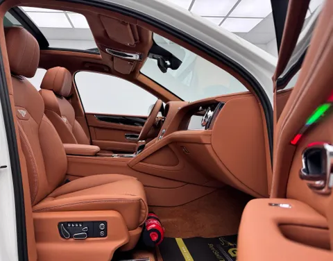 New Bentley Bentayga 4.0L V8 2024