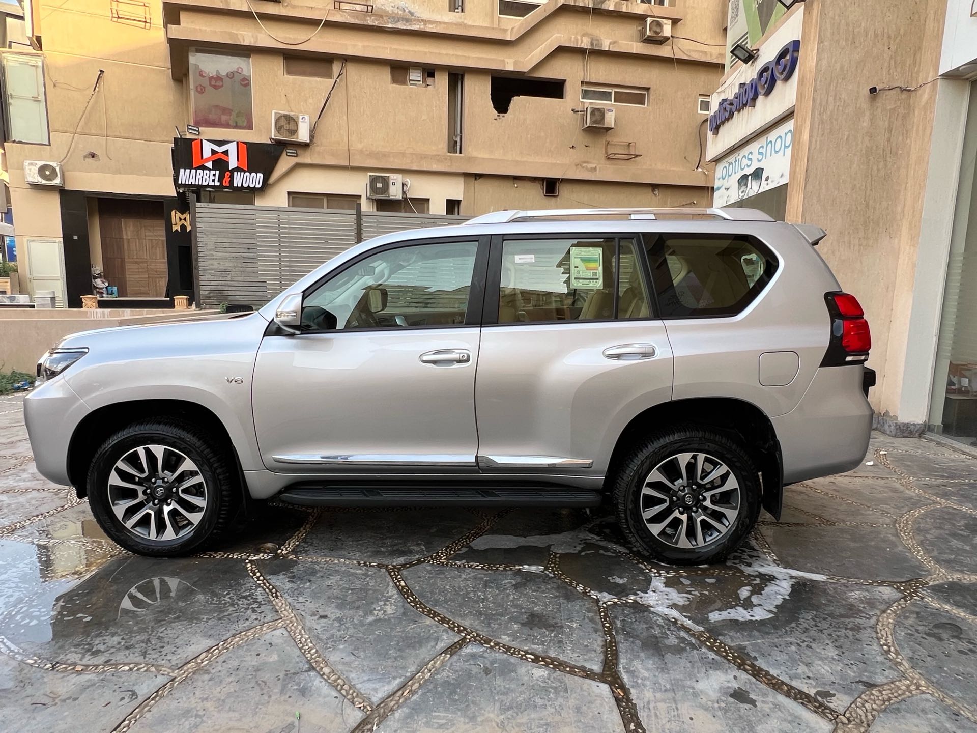 تويوتا برادو 2023