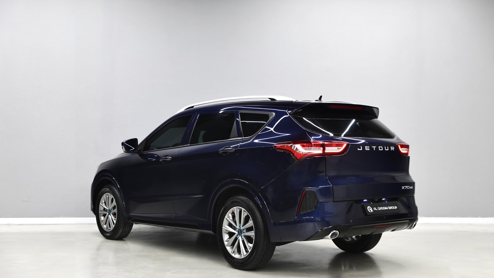 Discover undefined undefined Exterior Interior Images.Find all aspects and details of cars.