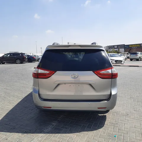 Toyota Sienna 2017