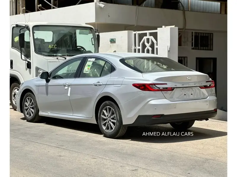 Toyota Camry 2025