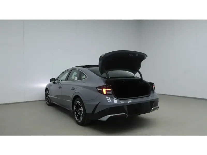 Discover undefined undefined Exterior Interior Images.Find all aspects and details of cars.